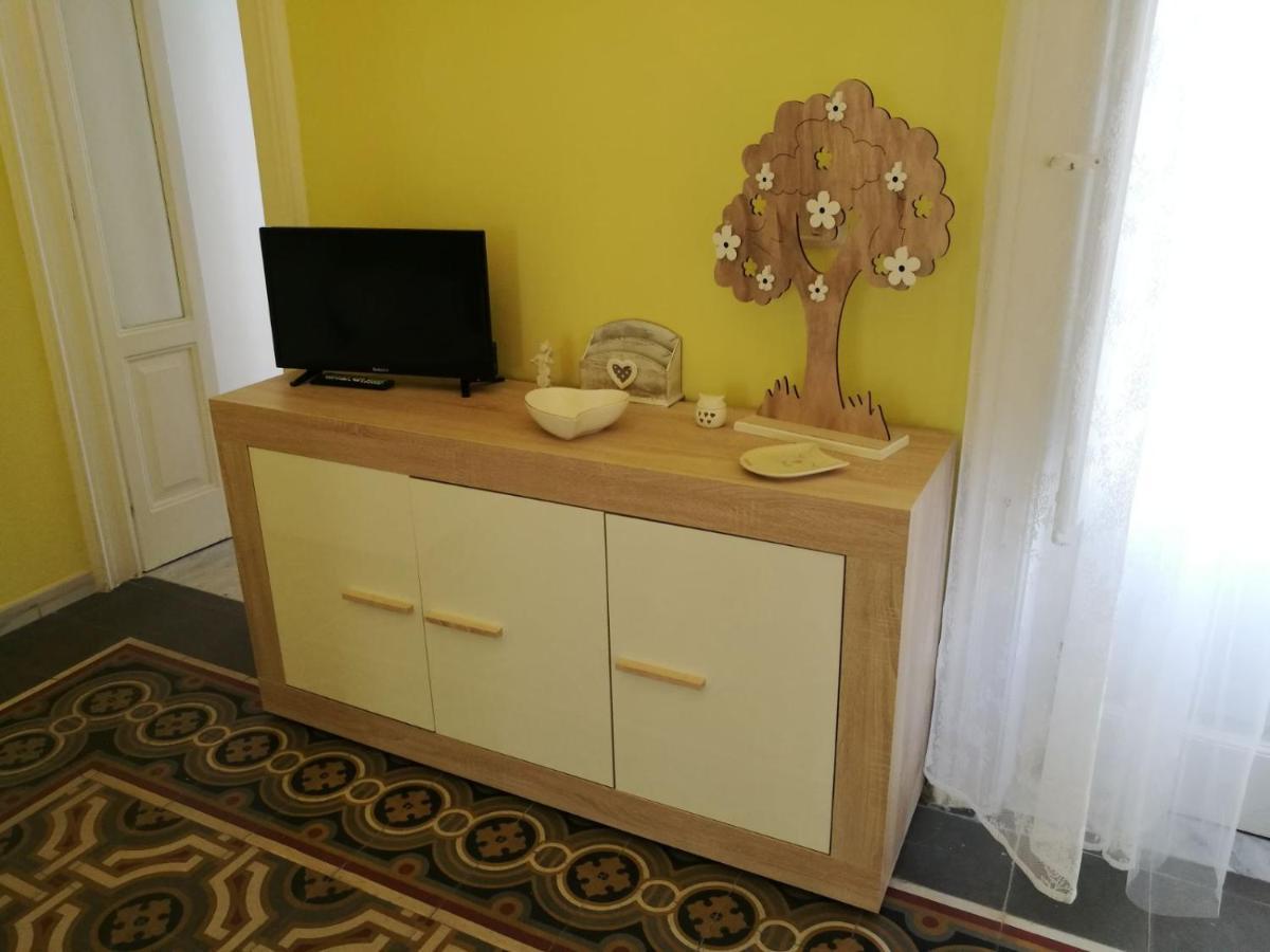 Appartamento Cuore Al Centro Di 타란토 외부 사진
